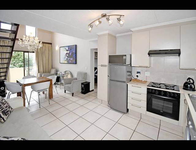 1 BEDROOM APARTMENT FOR SALE IN BRYANSTON